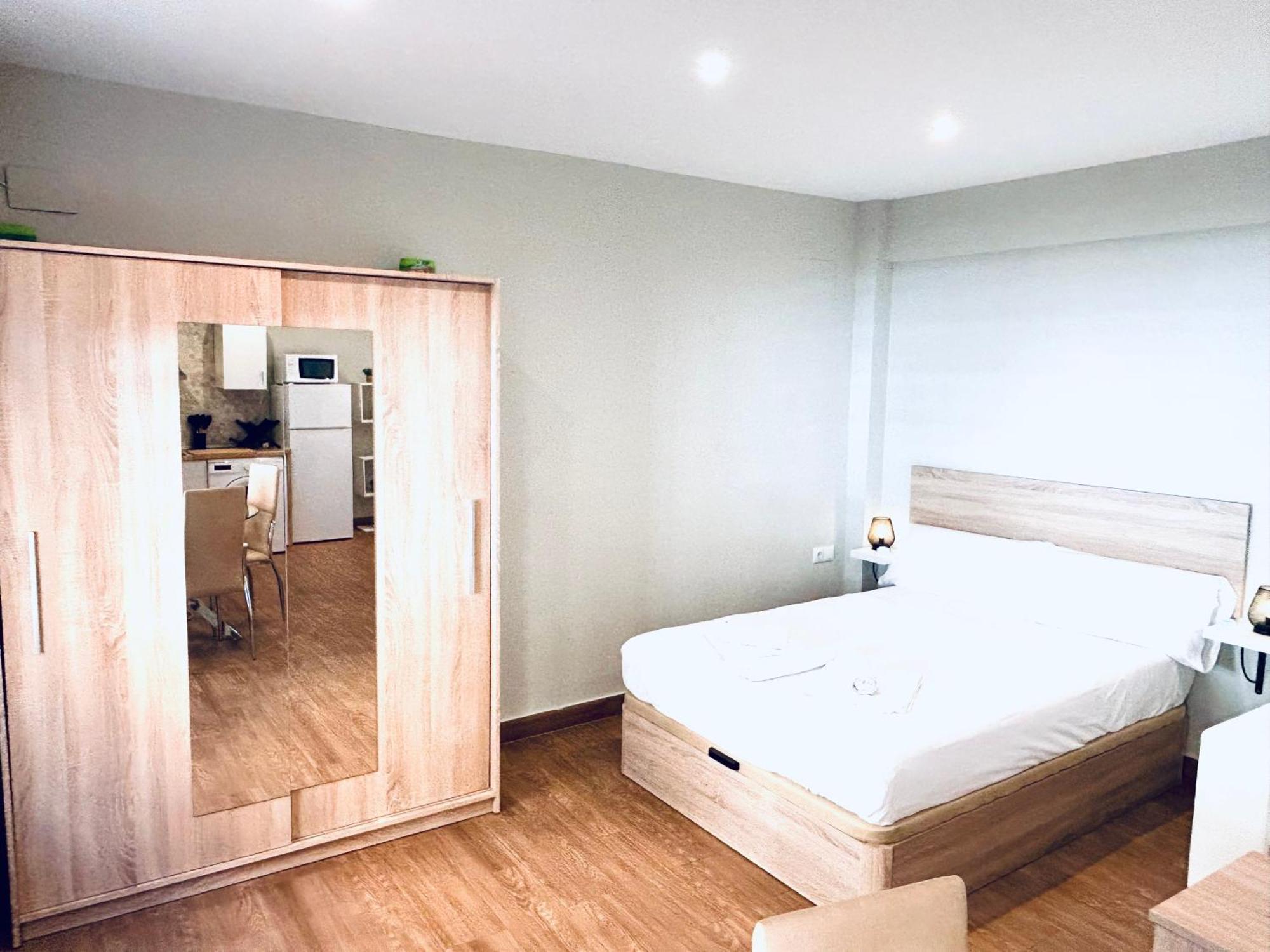 Plaza De Andalucia Home Con Parking Кордоба Екстериор снимка